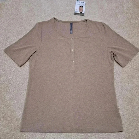 NWT Mondetta Ribbed Short Sleeved Henley XL Scoop Neck Top Womens Beige Tan - Picture 5 of 11